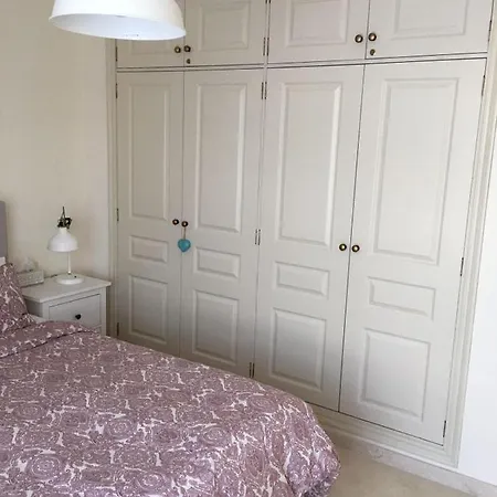 Appartement In Front Of Swimming Pool *