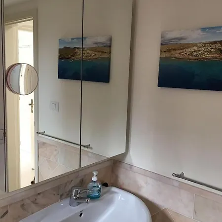 Apartment In Front Of Swimming Pool *