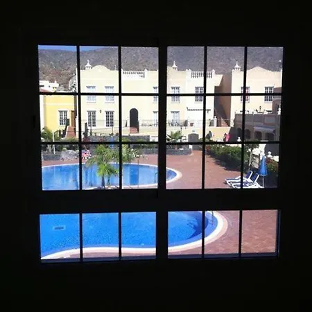 In Front Of Swimming Pool Apartment *